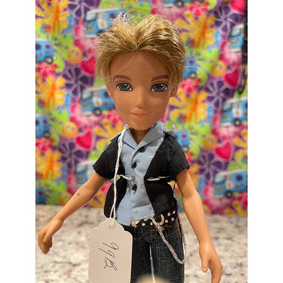 MGA Bratz Boyz Cameron Male Doll Dressed 20th Anniversary Lot 9 #99B - Picture 2 of 5